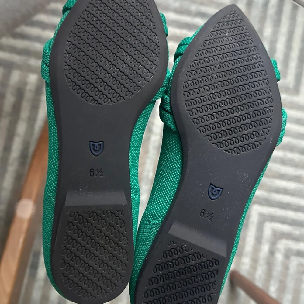 ROTHY’S - vibrant green pointed flats - The Knot Point II - Picture 5 of 6